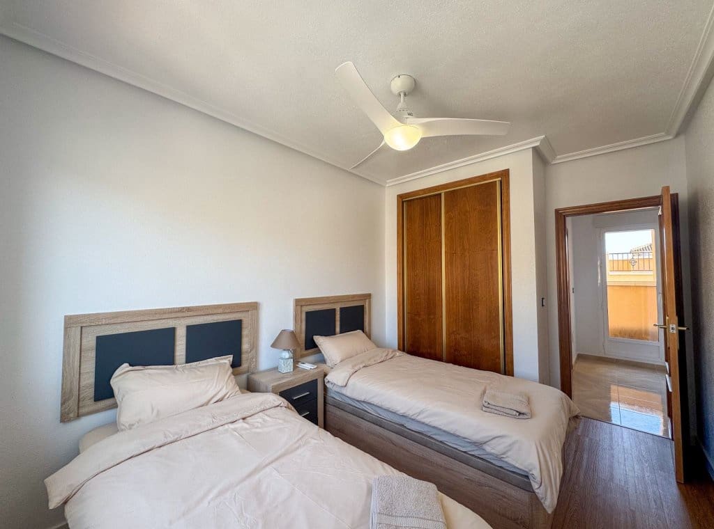 3 soveværelse Lejlighed til leje i San Miguel de Salinas med swimmingpool - € 1.300 (Ref: 9206134)