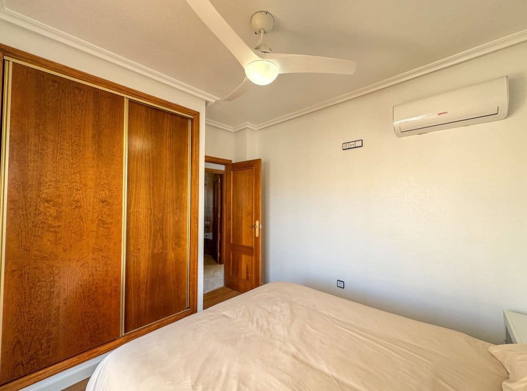 3 soveværelse Lejlighed til leje i San Miguel de Salinas med swimmingpool - € 1.300 (Ref: 9206134)