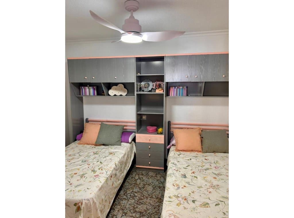 3 slaapkamer Strandappartement te huur in Torrevieja - € 1.000 (Ref: 9211693)