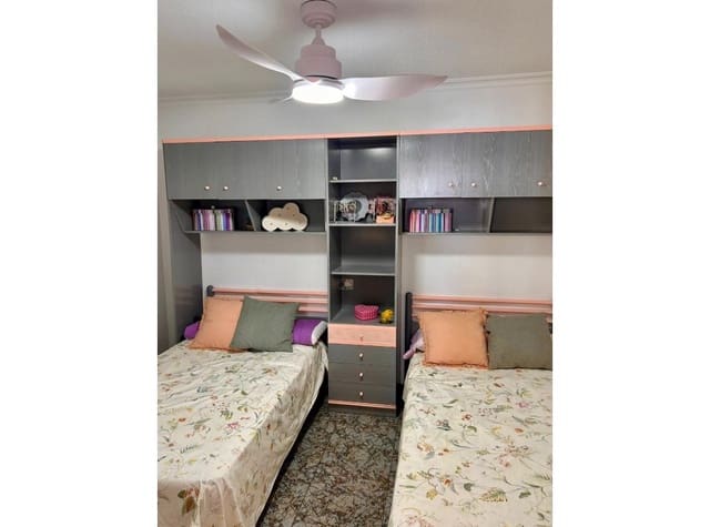 3 slaapkamer Strandappartement te huur in Playa del Cura, Torrevieja - € 1.000 (Ref: 9211693)