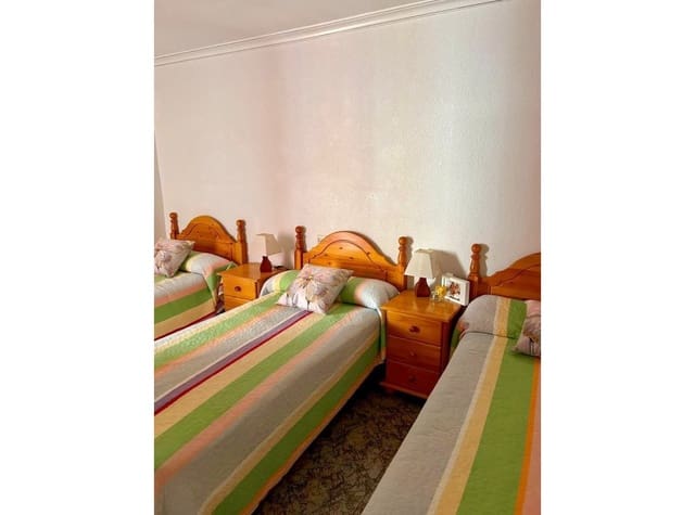 3 slaapkamer Strandappartement te huur in Playa del Cura, Torrevieja - € 1.000 (Ref: 9211693)