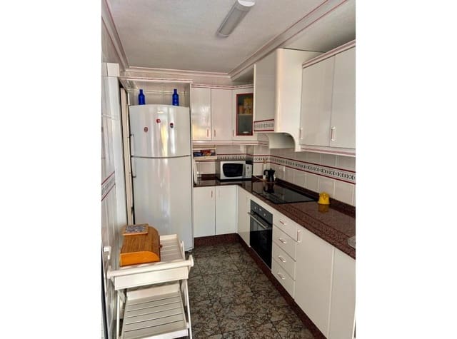 3 slaapkamer Strandappartement te huur in Playa del Cura, Torrevieja - € 1.000 (Ref: 9211693)