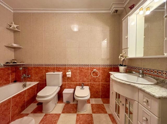 3 slaapkamer Strandappartement te huur in Playa del Cura, Torrevieja - € 1.000 (Ref: 9211693)