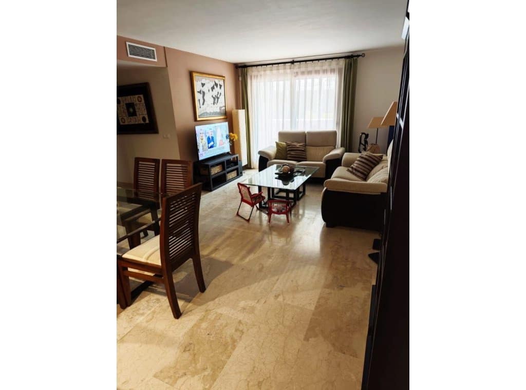 2 slaapkamer Strandappartement te huur in Orihuela Costa met zwembad garage - € 1.000 (Ref: 9211694)