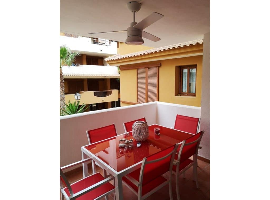 2 slaapkamer Strandappartement te huur in Orihuela Costa met zwembad garage - € 1.000 (Ref: 9211694)