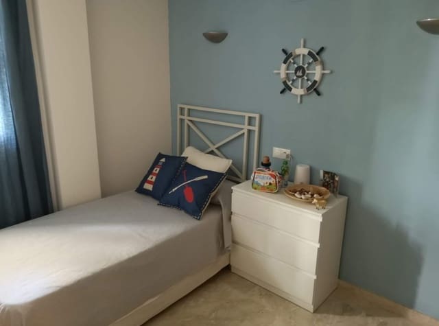 2 sypialnia Apartament przy plaży do wynajęcia w Punta Prima, Orihuela z basenem garażem - 1 000 € (Ref: 9211694)