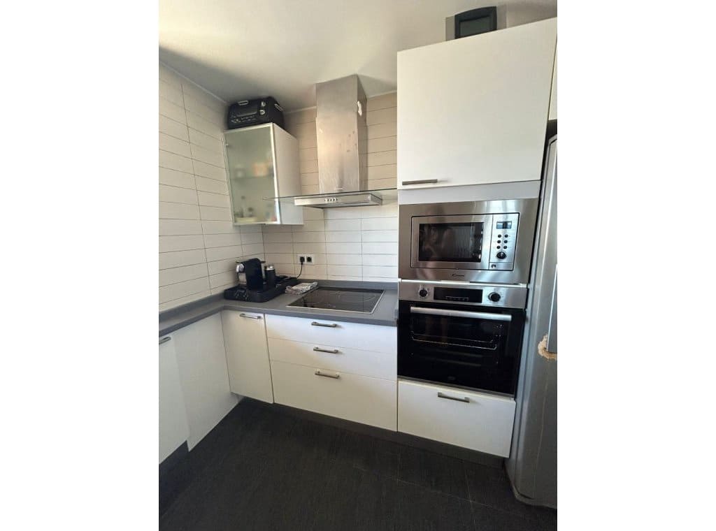 2 soverom Strandleiligheter til leie i Torrevieja - € 1 250 (Ref: 9216886)