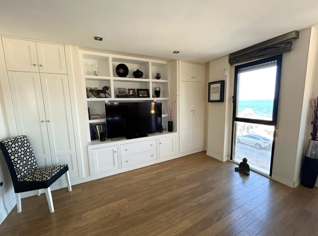 2 soverom Strandleiligheter til leie i Torrevieja - € 1 250 (Ref: 9216886)