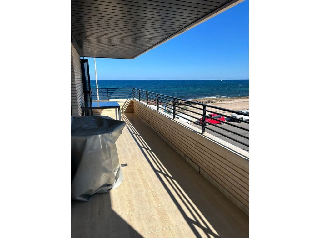 2 soverom Strandleiligheter til leie i Torrevieja - € 1 250 (Ref: 9216886)