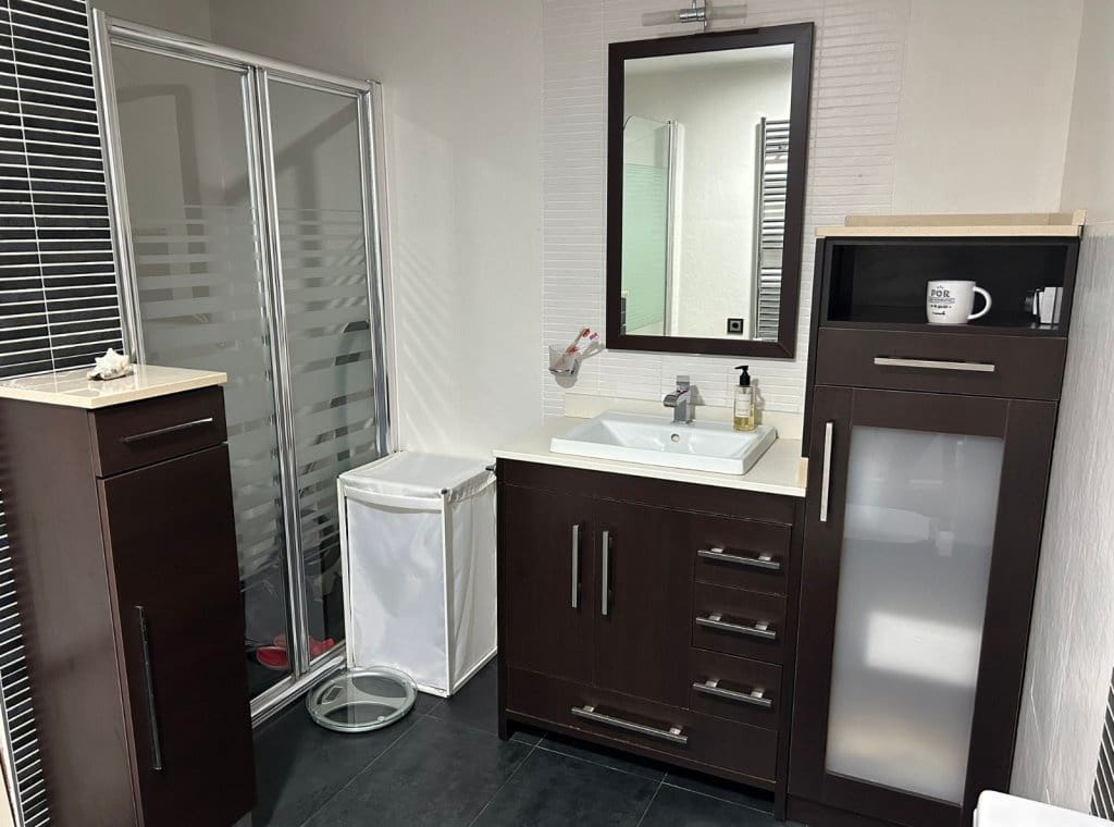 2 soverom Strandleiligheter til leie i Torrevieja - € 1 250 (Ref: 9216886)