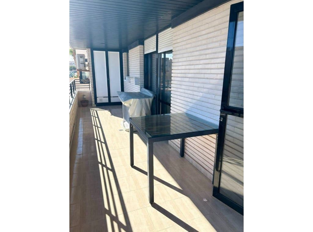 2 soverom Strandleiligheter til leie i Torrevieja - € 1 250 (Ref: 9216886)