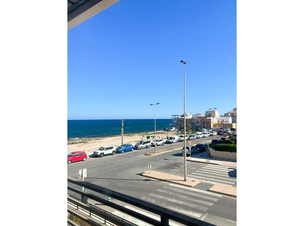 2 soverom Strandleiligheter til leie i Torrevieja - € 1 250 (Ref: 9216886)