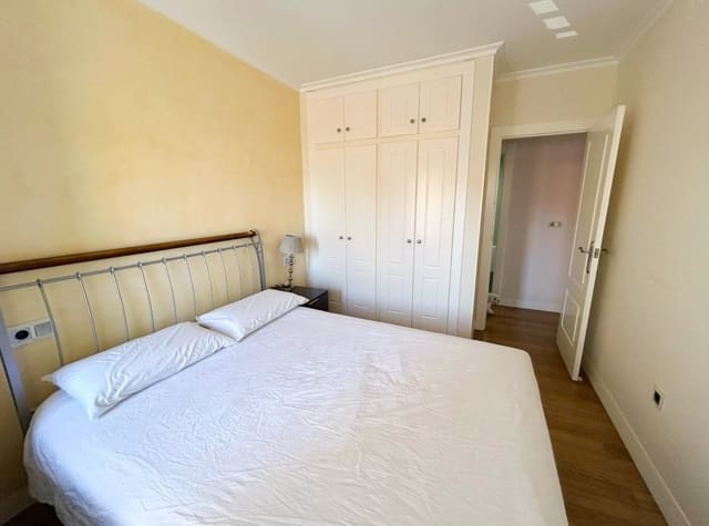 2 soveværelse Strandlejlighed til leje i La Veleta, Torrevieja - € 1.250 (Ref: 9216886)