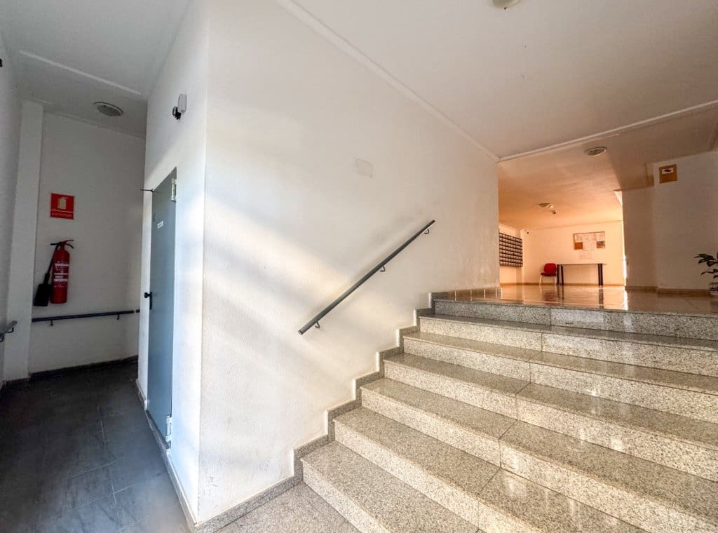 Apartamento de 1 habitación en Torrevieja en alquiler con piscina - 700 € (Ref: 9219541)