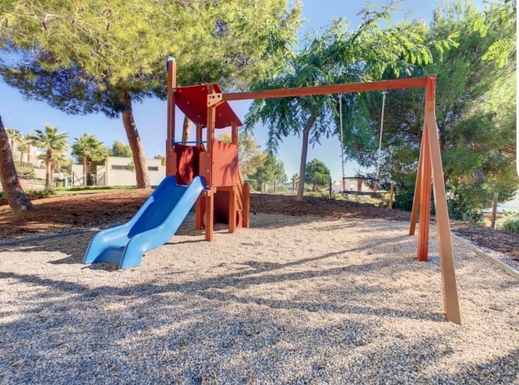 2 makuuhuone Huoneisto vuokrattavana paikassa San Miguel de Salinas mukana uima-altaan 
autotalli - 1 250 € (Ref: 9226056)