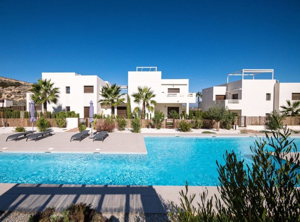 2 soveværelse Bungalow til salg i Algorfa med swimmingpool - € 259.990 (Ref: 9226135)