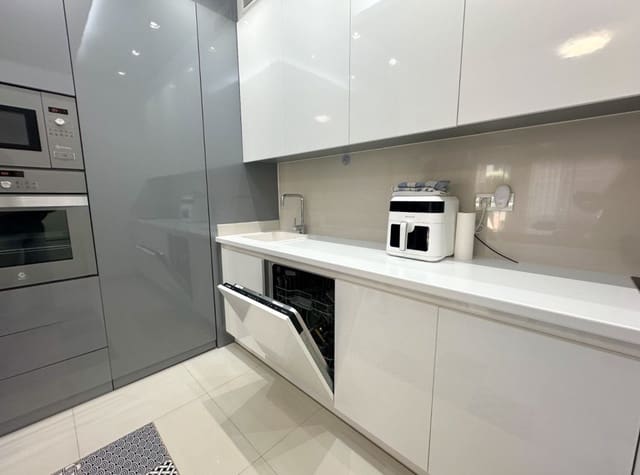 2 bedroom Bungalow for rent in Pueblo Latino, Pilar de la Horadada with pool - € 1,000 (Ref: 9228105)