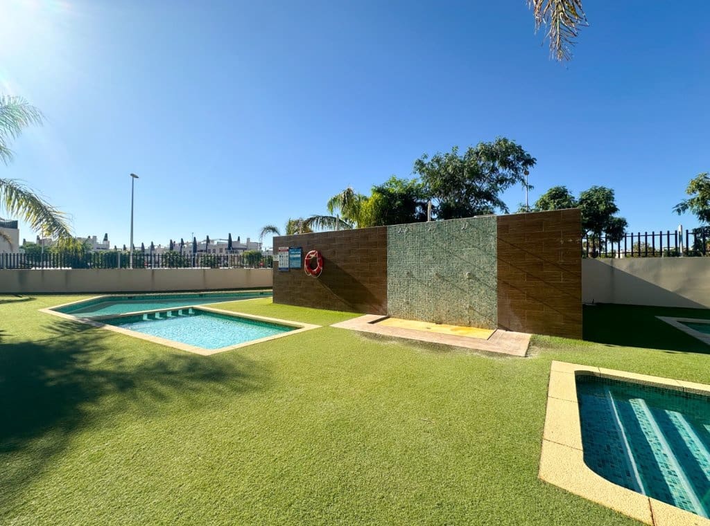 2 bedroom Bungalow for rent in Pilar de la Horadada with pool - € 1,000 (Ref: 9228105)