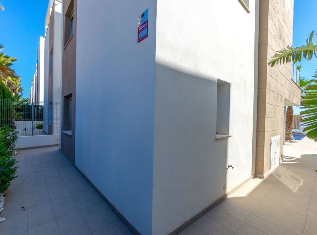 4 makuuhuone Huvila vuokrattavana paikassa El Raso mukana uima-altaan - 2 950 € (Ref: 9228424)
