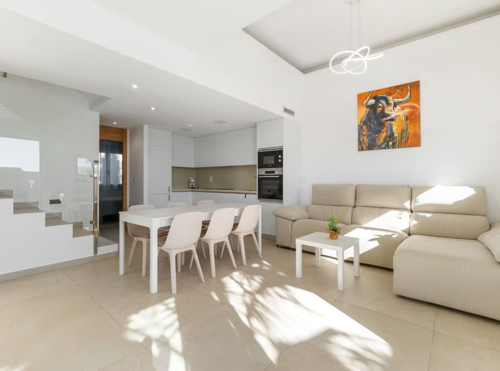 4 makuuhuone Huvila vuokrattavana paikassa El Raso mukana uima-altaan - 2 950 € (Ref: 9228424)