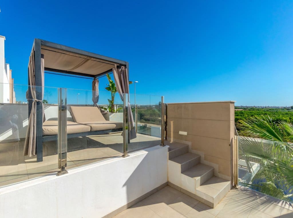 4 makuuhuone Huvila vuokrattavana paikassa El Raso mukana uima-altaan - 2 950 € (Ref: 9228424)