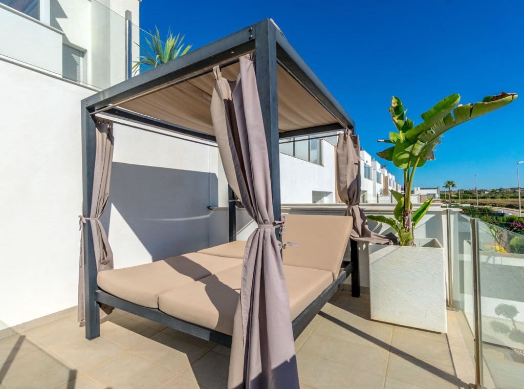 4 makuuhuone Huvila vuokrattavana paikassa El Raso mukana uima-altaan - 2 950 € (Ref: 9228424)