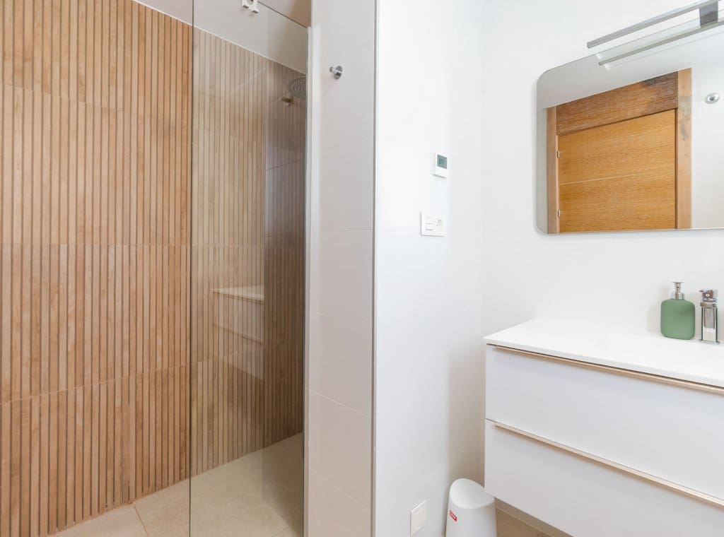 4 makuuhuone Huvila vuokrattavana paikassa El Raso mukana uima-altaan - 2 950 € (Ref: 9228424)
