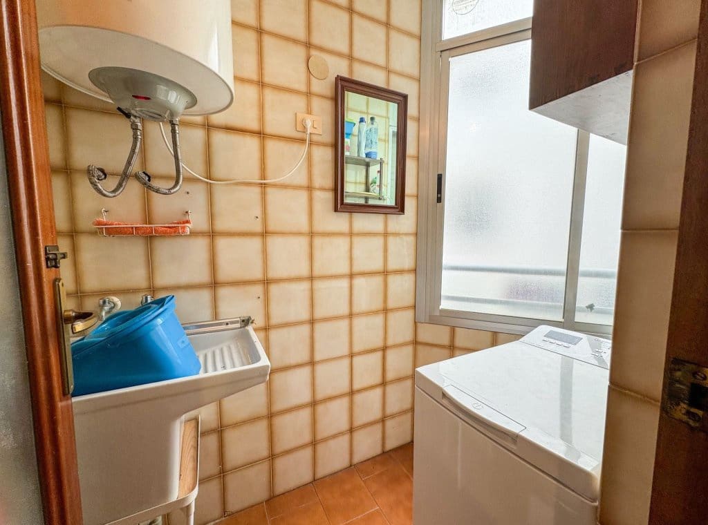 2 soverom Strandleiligheter til leie i Torrevieja med svømmebasseng - € 800 (Ref: 9239459)