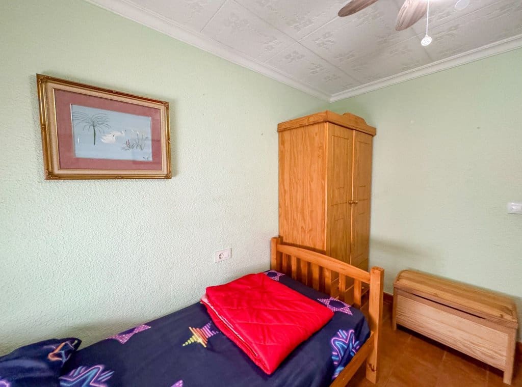 2 soverom Strandleiligheter til leie i Torrevieja med svømmebasseng - € 800 (Ref: 9239459)