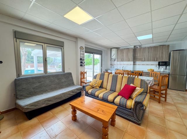 4 bedroom Villa for rent in Pinar de Campoverde, Pilar de la Horadada with pool garage - € 1,800 (Ref: 9242542)