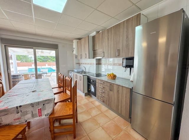 4 bedroom Villa for rent in Pinar de Campoverde, Pilar de la Horadada with pool garage - € 1,800 (Ref: 9242542)