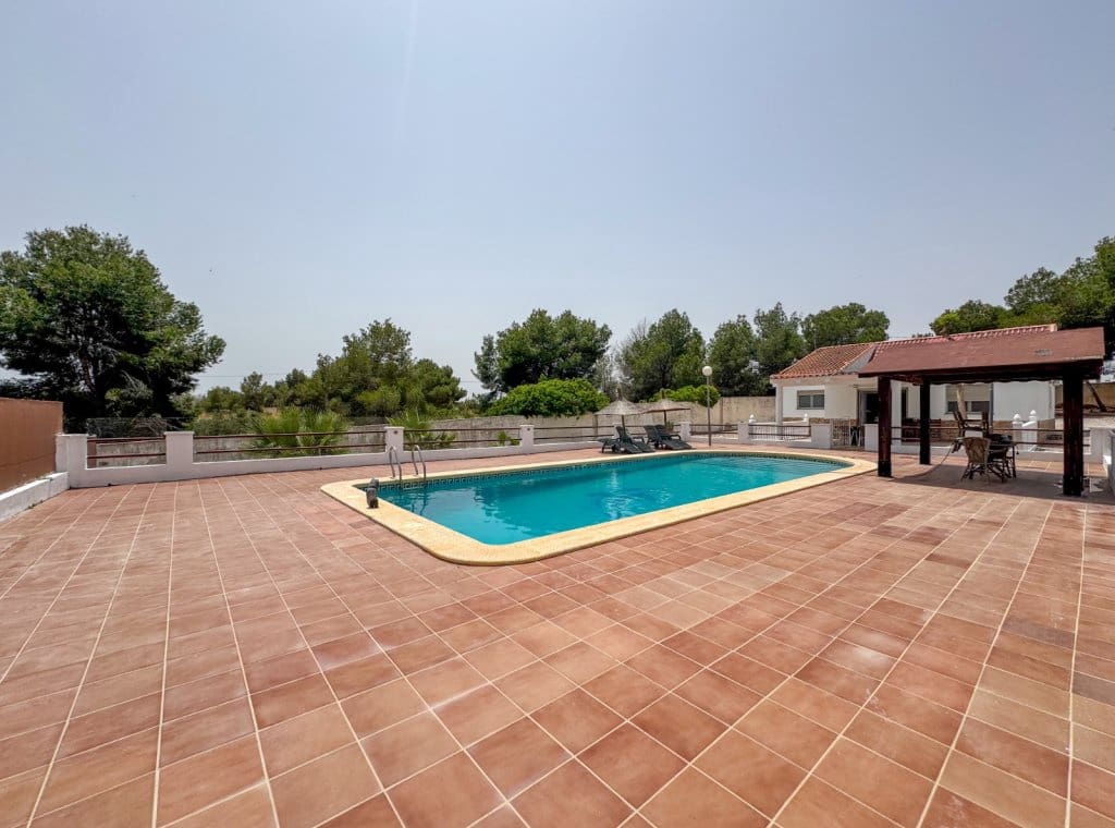 4 camera da letto Villa da affittare in Pinar de Campoverde con piscina garage - 1.800 € (Rif: 9242542)