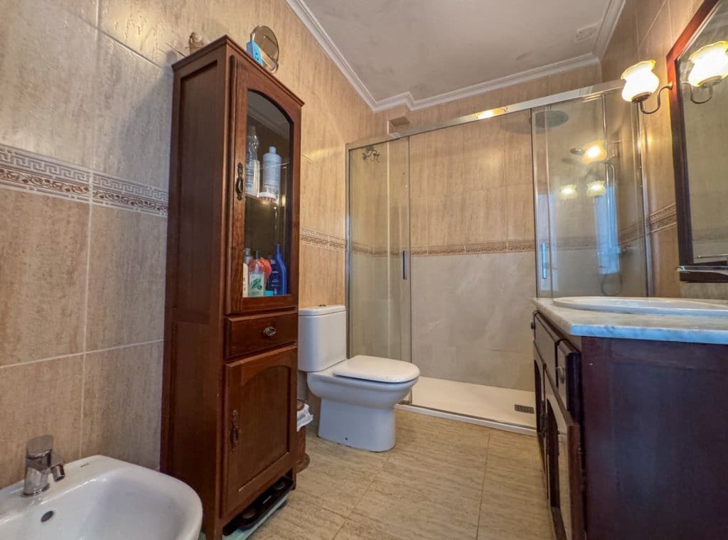 Appartement de 2 chambres à louer à Torre de la Horadada - 1 000 € (Ref: 9248497)