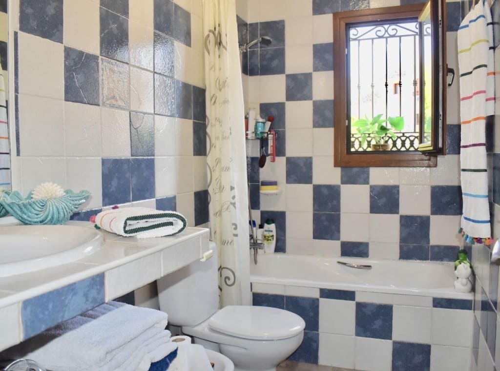 5 makuuhuone Huvila vuokrattavana paikassa Algorfa mukana uima-altaan - 2 300 € (Ref: 9248498)