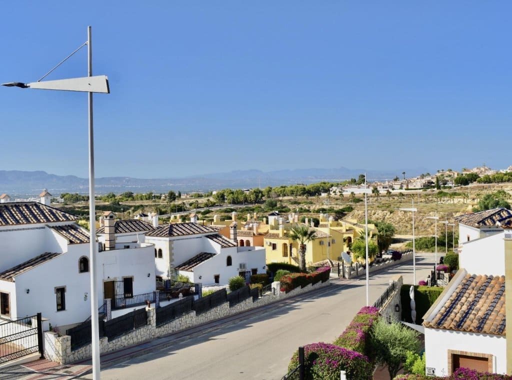 5 makuuhuone Huvila vuokrattavana paikassa Algorfa mukana uima-altaan - 2 300 € (Ref: 9248498)