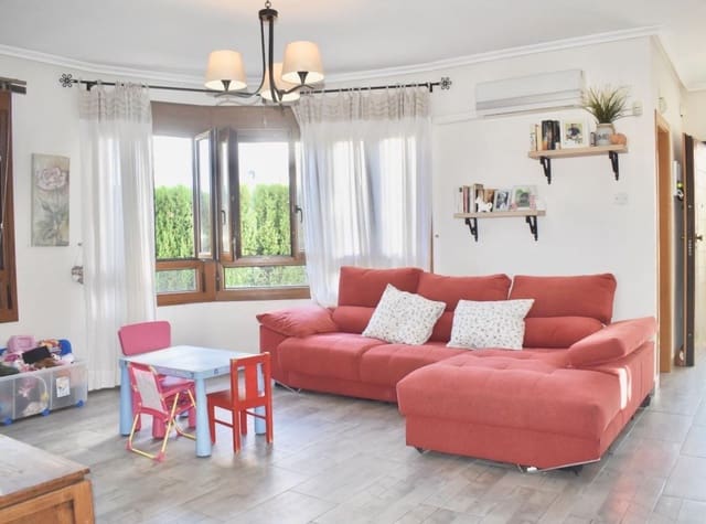 5 slaapkamer Villa te huur in Algorfa met zwembad - € 2.300 (Ref: 9248498)