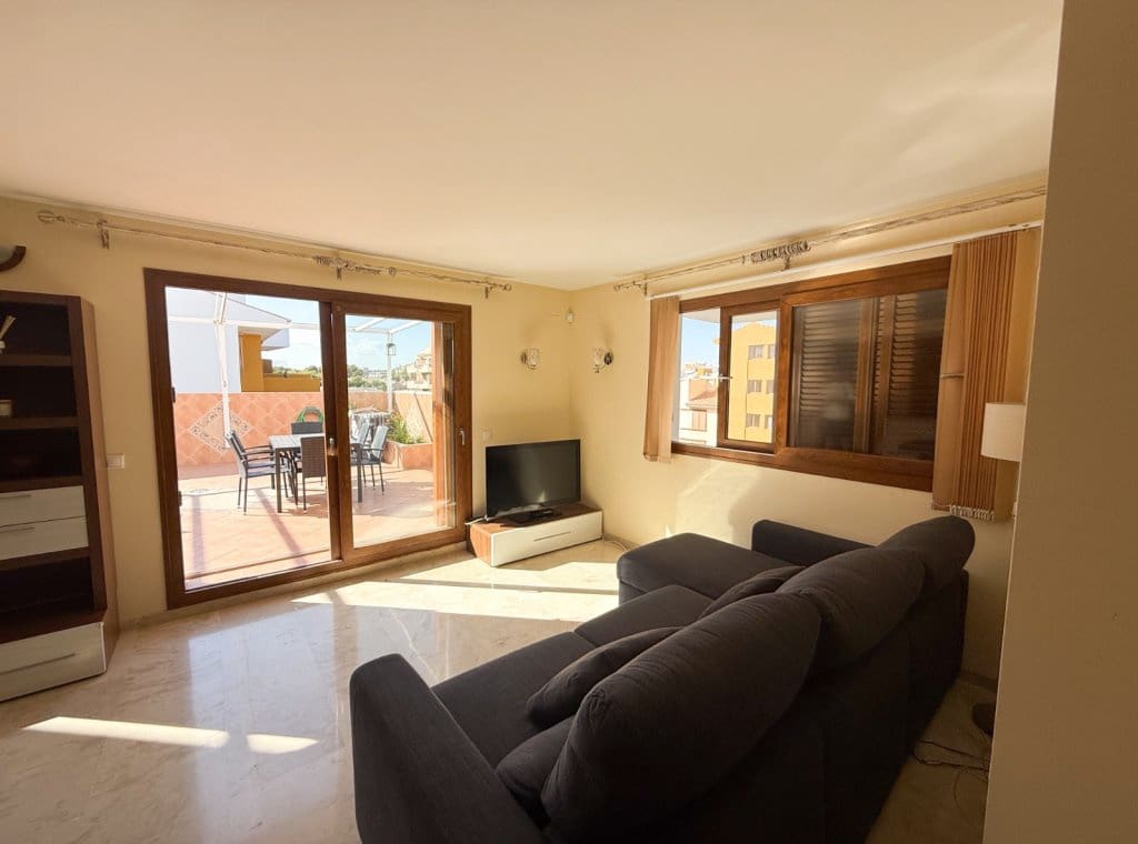 2 soveværelse Lejlighed til leje i Orihuela Costa med swimmingpool garage - € 1.300 (Ref: 9251685)