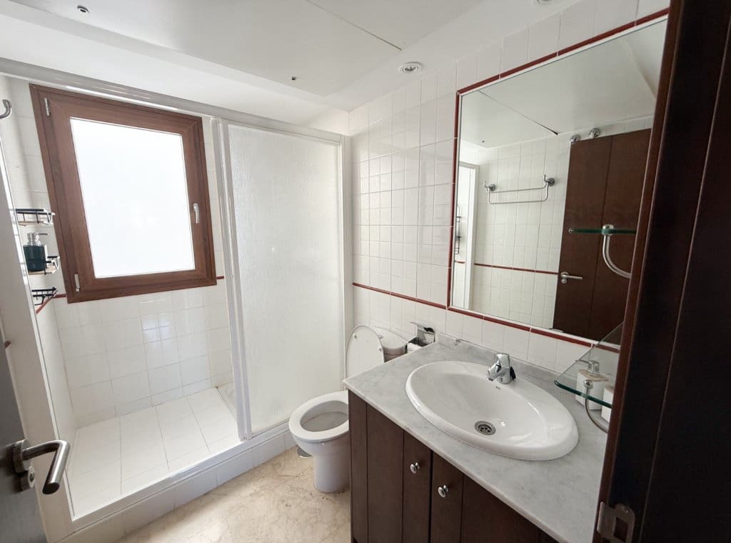 2 soveværelse Lejlighed til leje i Orihuela Costa med swimmingpool garage - € 1.300 (Ref: 9251685)