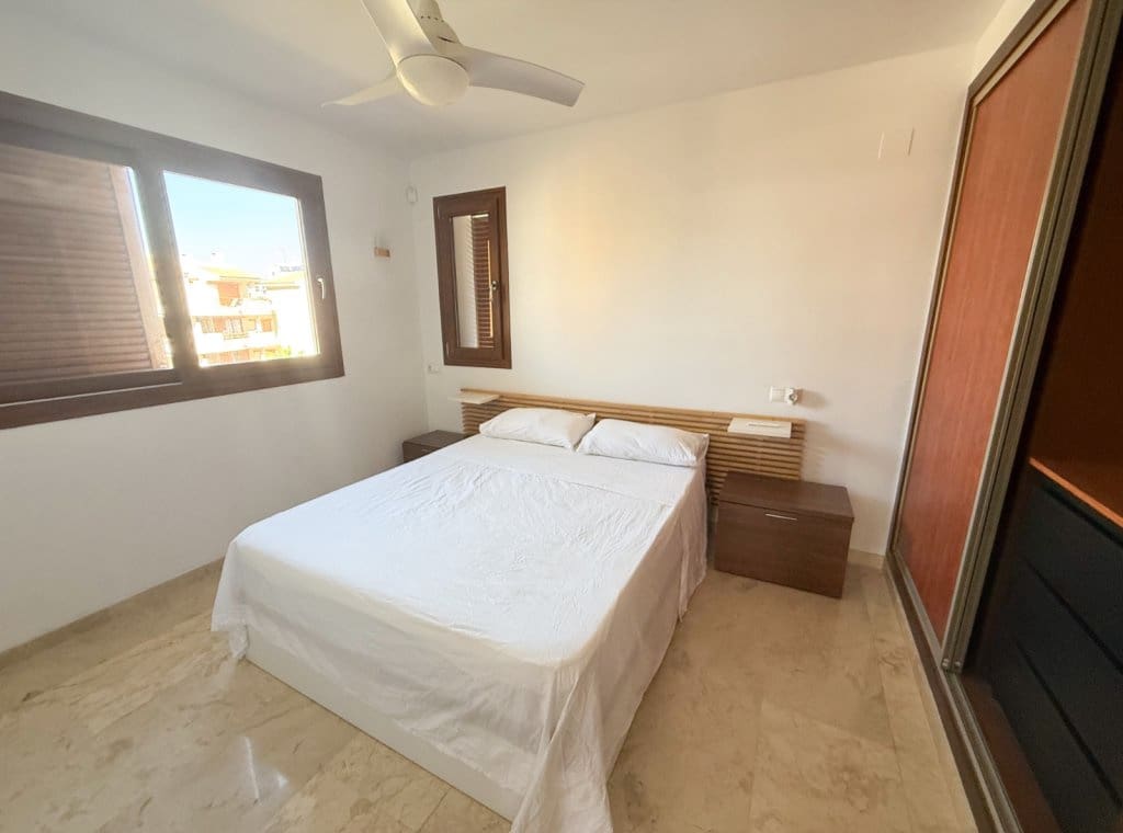 2 soveværelse Lejlighed til leje i Orihuela Costa med swimmingpool garage - € 1.300 (Ref: 9251685)