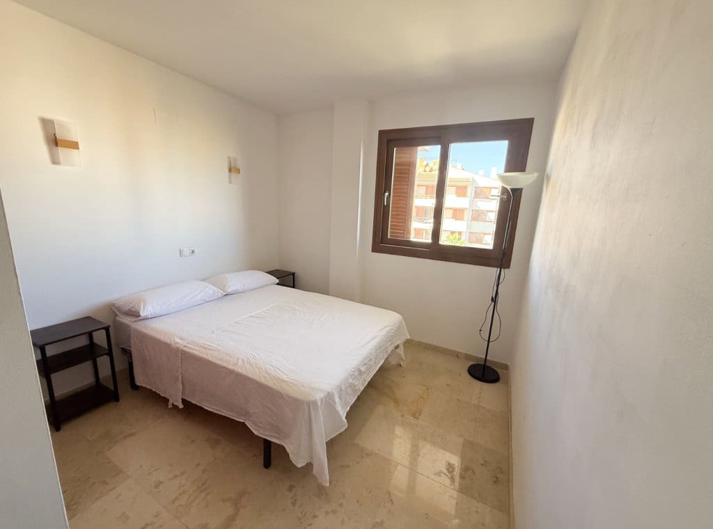 2 soveværelse Lejlighed til leje i Orihuela Costa med swimmingpool garage - € 1.300 (Ref: 9251685)