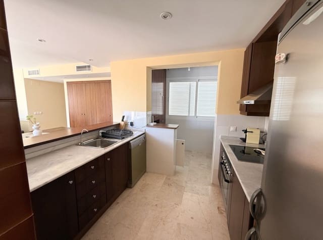 2 sypialnia Apartament do wynajęcia w Punta Prima, Orihuela z basenem garażem - 1 300 € (Ref: 9251685)