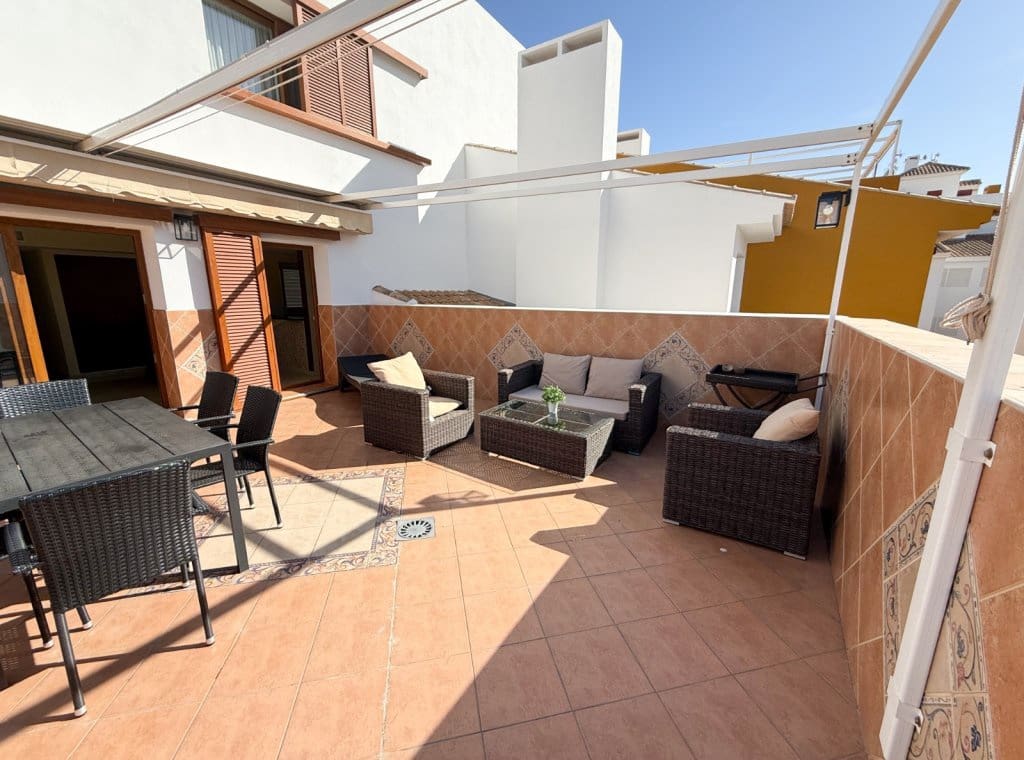 2 soveværelse Lejlighed til leje i Orihuela Costa med swimmingpool garage - € 1.300 (Ref: 9251685)