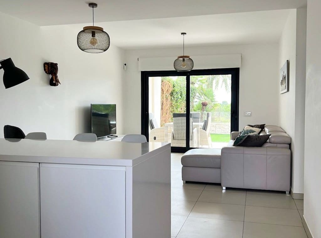 2 soveværelse Bungalow til leje i Pilar de la Horadada med swimmingpool - € 1.500 (Ref: 9254500)