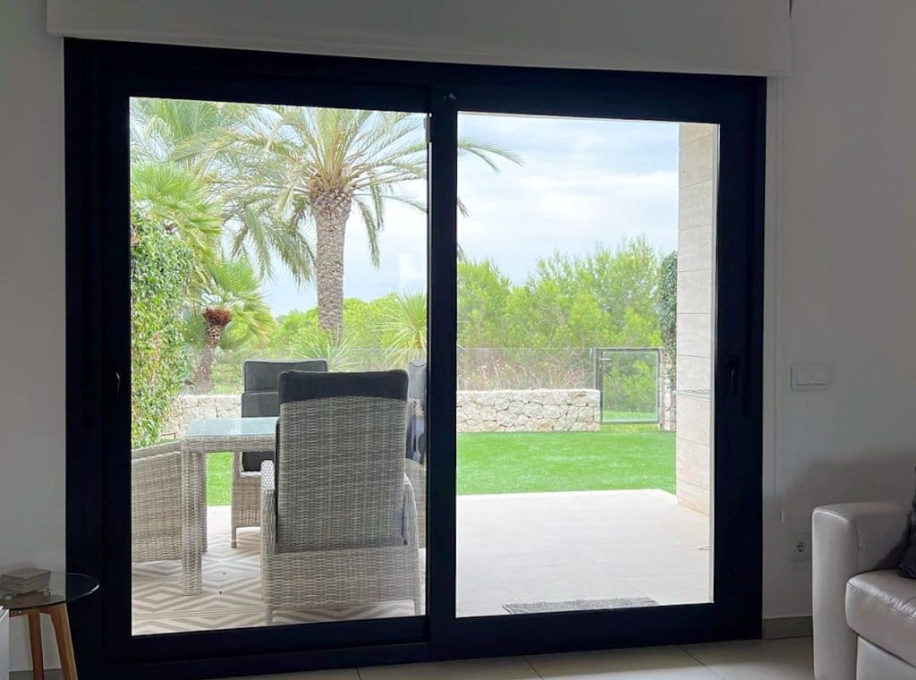 2 soveværelse Bungalow til leje i Pilar de la Horadada med swimmingpool - € 1.500 (Ref: 9254500)