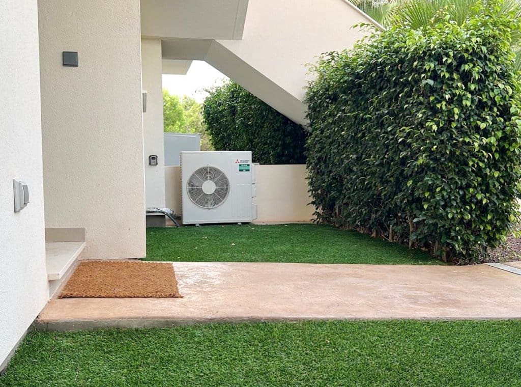 2 soveværelse Bungalow til leje i Pilar de la Horadada med swimmingpool - € 1.500 (Ref: 9254500)