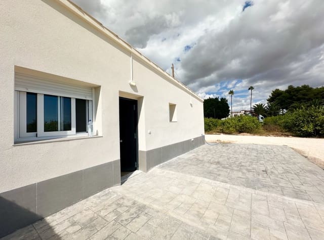 2 bedroom Townhouse for rent in Valverde, Elche / Elx - € 850 (Ref: 9254501)