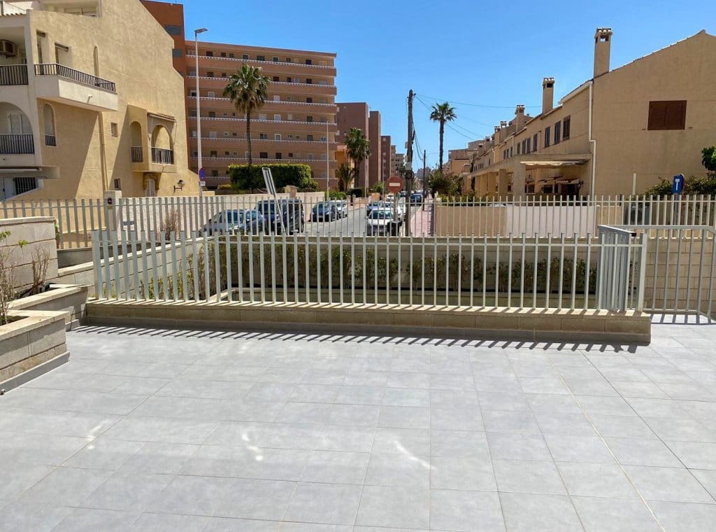 2 bedroom Beach Apartment for sale in Torrevieja with pool - € 340,000 (Ref: 9254502)