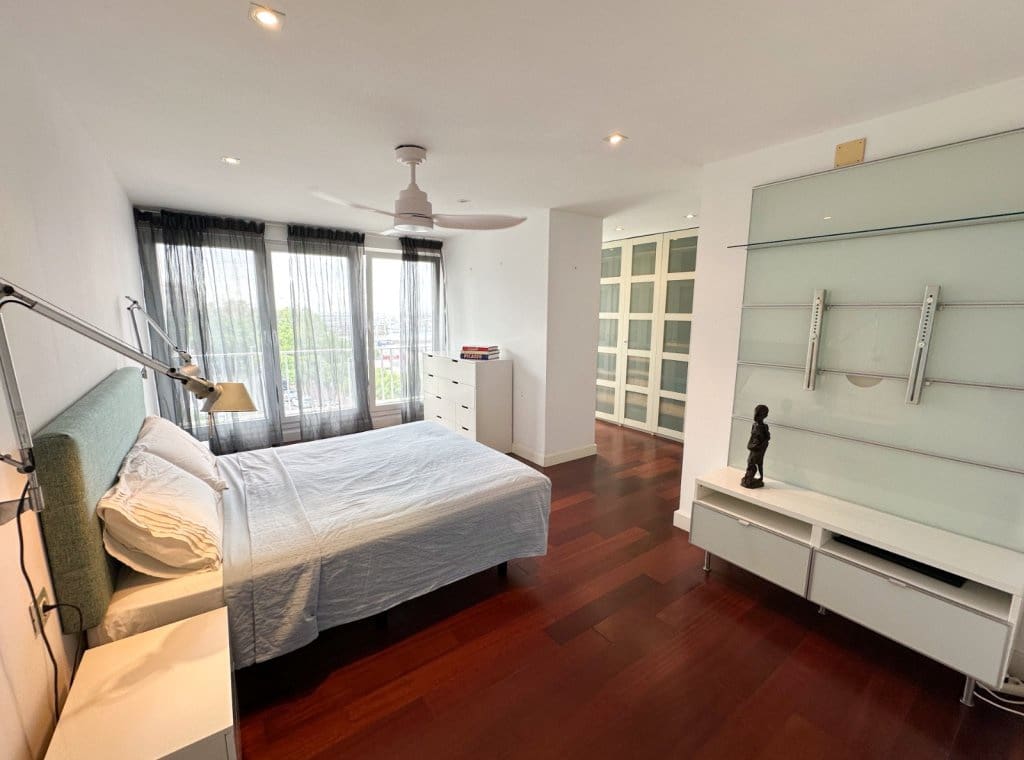 Appartement de 4 chambres à louer à Torrevieja avec piscine garage - 2 100 € (Ref: 9256611)