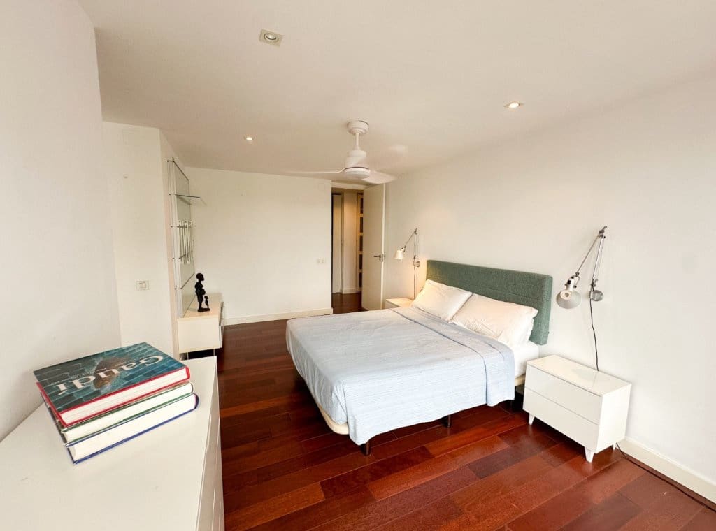 Appartement de 4 chambres à louer à Torrevieja avec piscine garage - 2 100 € (Ref: 9256611)