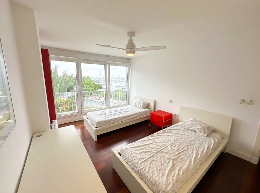 Appartement de 4 chambres à louer à Torrevieja avec piscine garage - 2 100 € (Ref: 9256611)